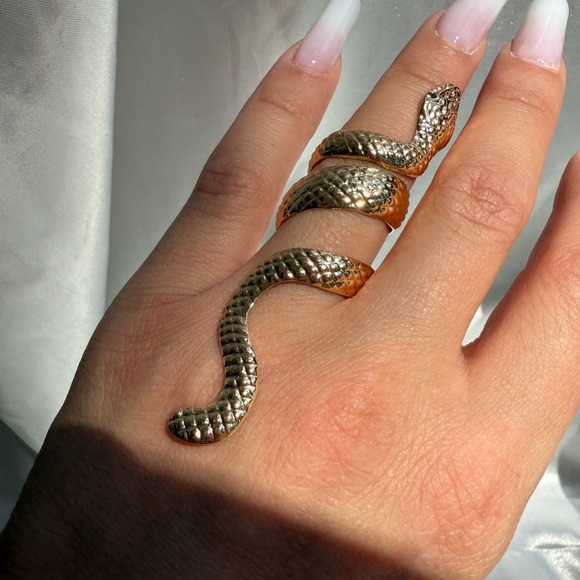 New Anthropologe sepentiGold Snake Ring - Picture 8 of 8